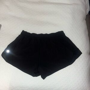 Lululemon Hotty Hot Black Shorts 2.5”